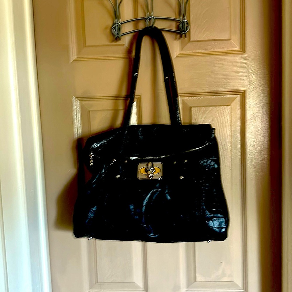 B. Makowsky black satchel